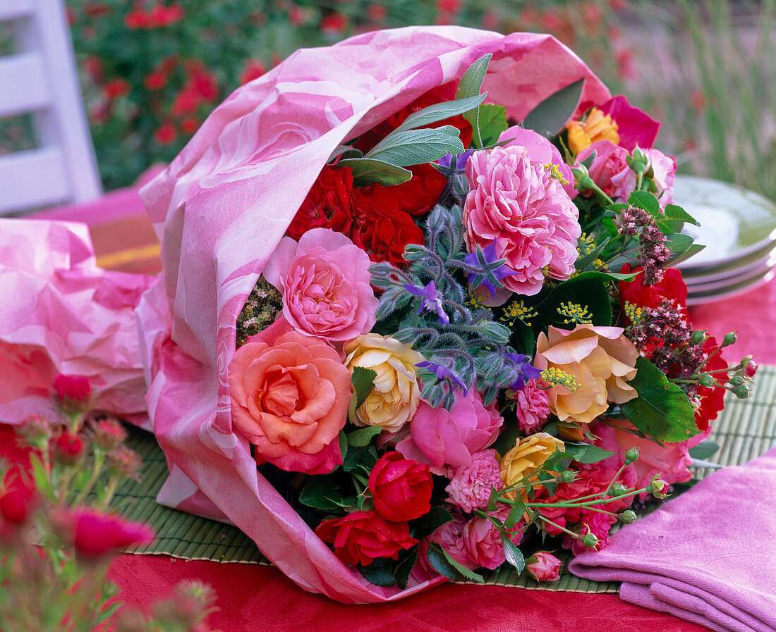 Bouquet of Pink (Roses), Borago (Borage), Origanum (Oregano)