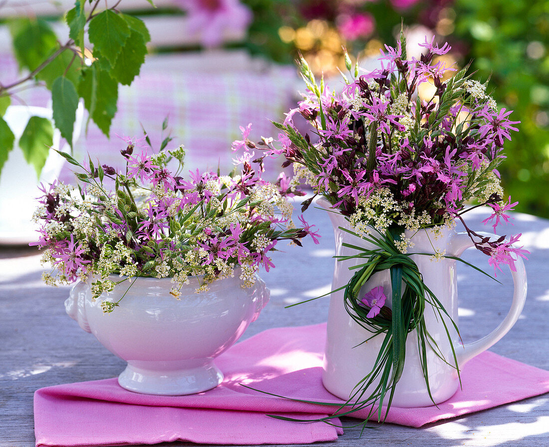 Bouquets made of Lychnis (carnation), Anthriscus (grasshopper)