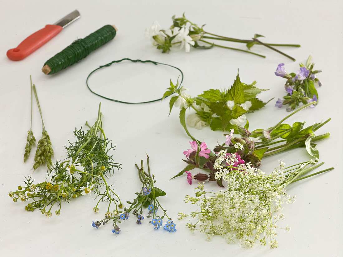 Flower wreath of meadow flowers (1/3)