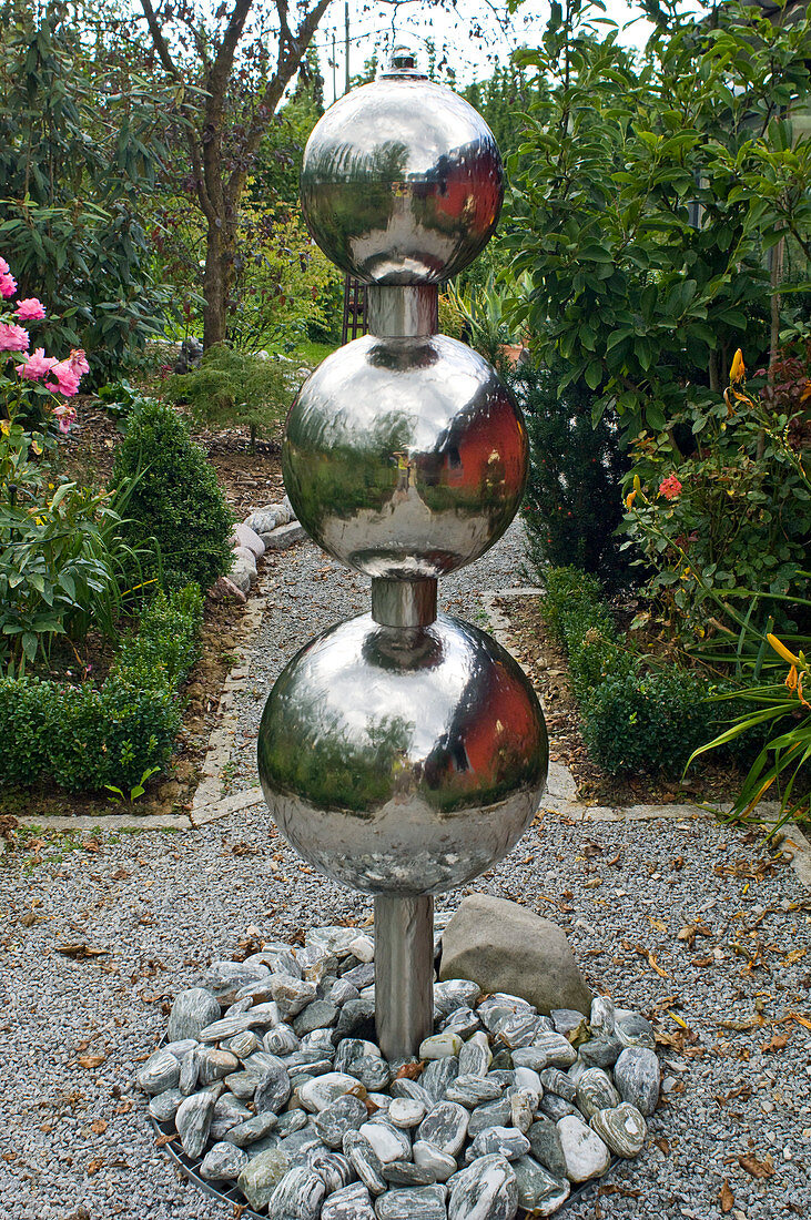 Stainless steel fountain as art object