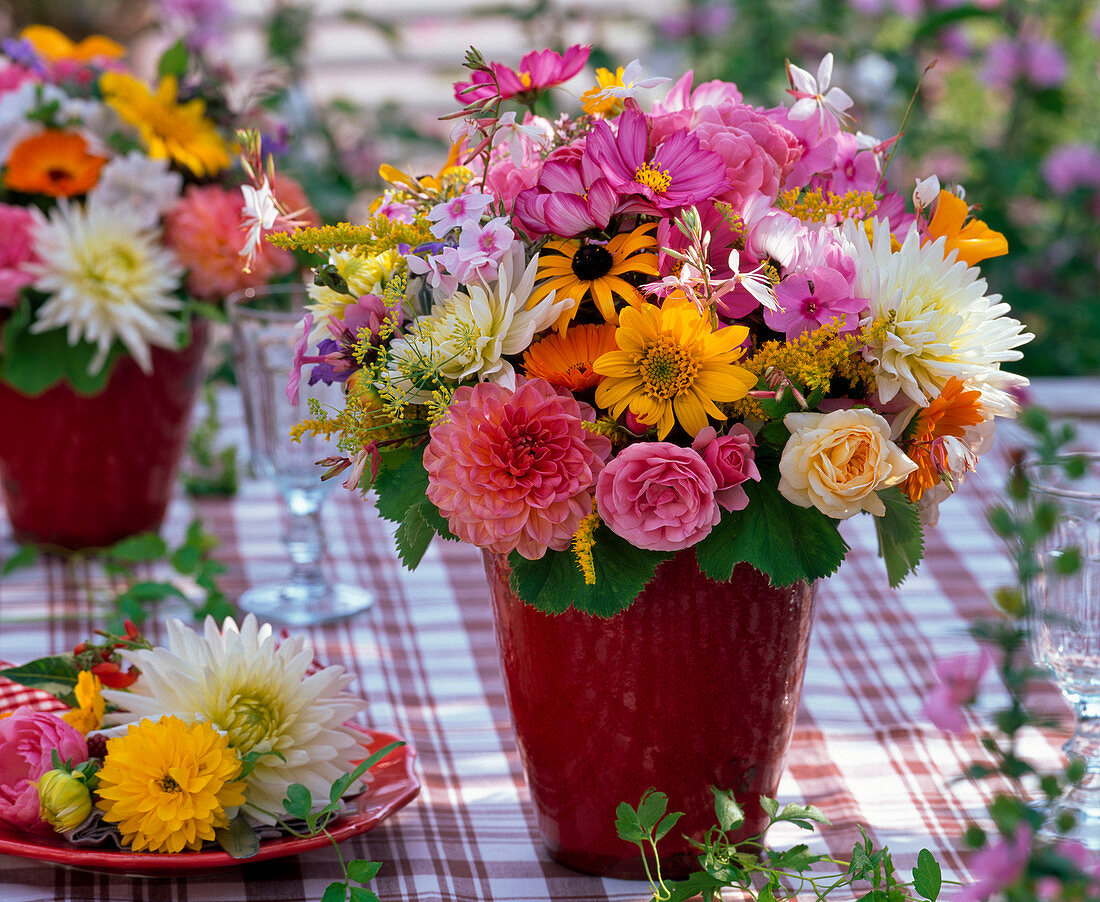 Bouquet made of Rudbeckia (sun hat), Rose, Dahlia