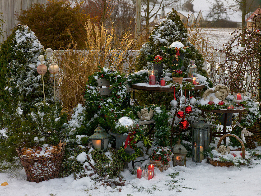 Christmas decoration in the garden