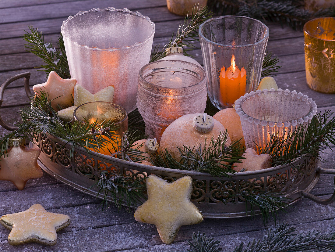 Frozen table arrangement, evening mood