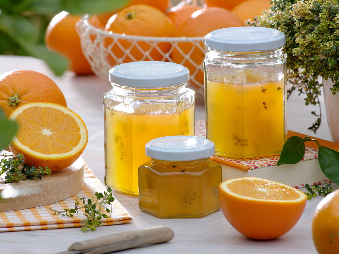Orange jelly with lemon thyme