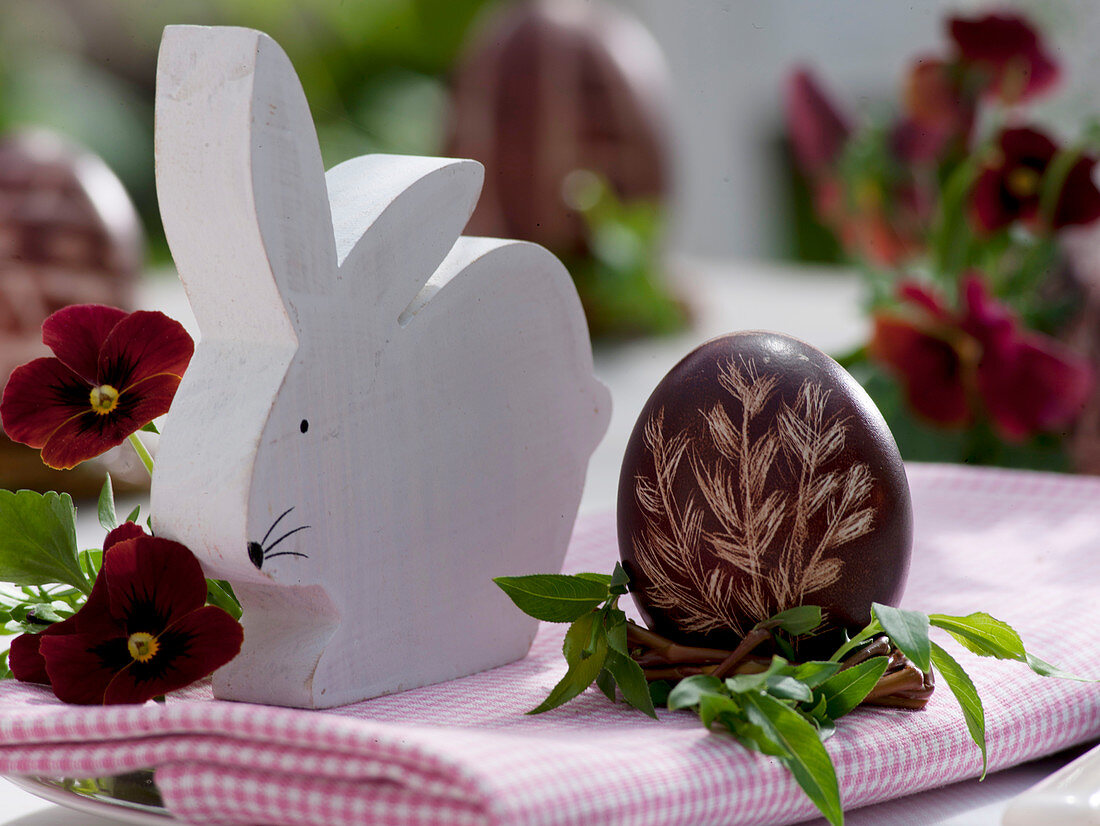 Eier mit Naturfarben färben 2/2