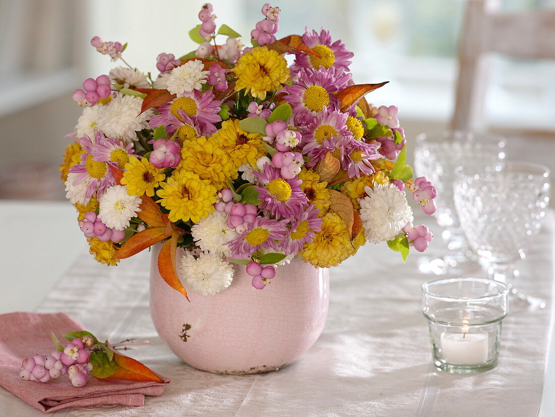 Autumn bouquet of Chrysanthemum (Autumn chrysanthemum)