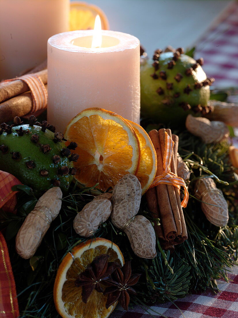 Scented Advent wreath made of Abies procera (Nobilistanne), Buxus (Buchs), Pinus
