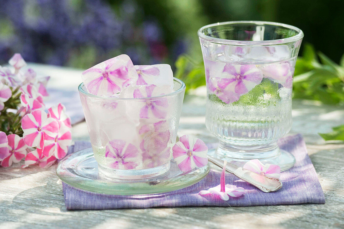 Flower ice cubes with edible flowers