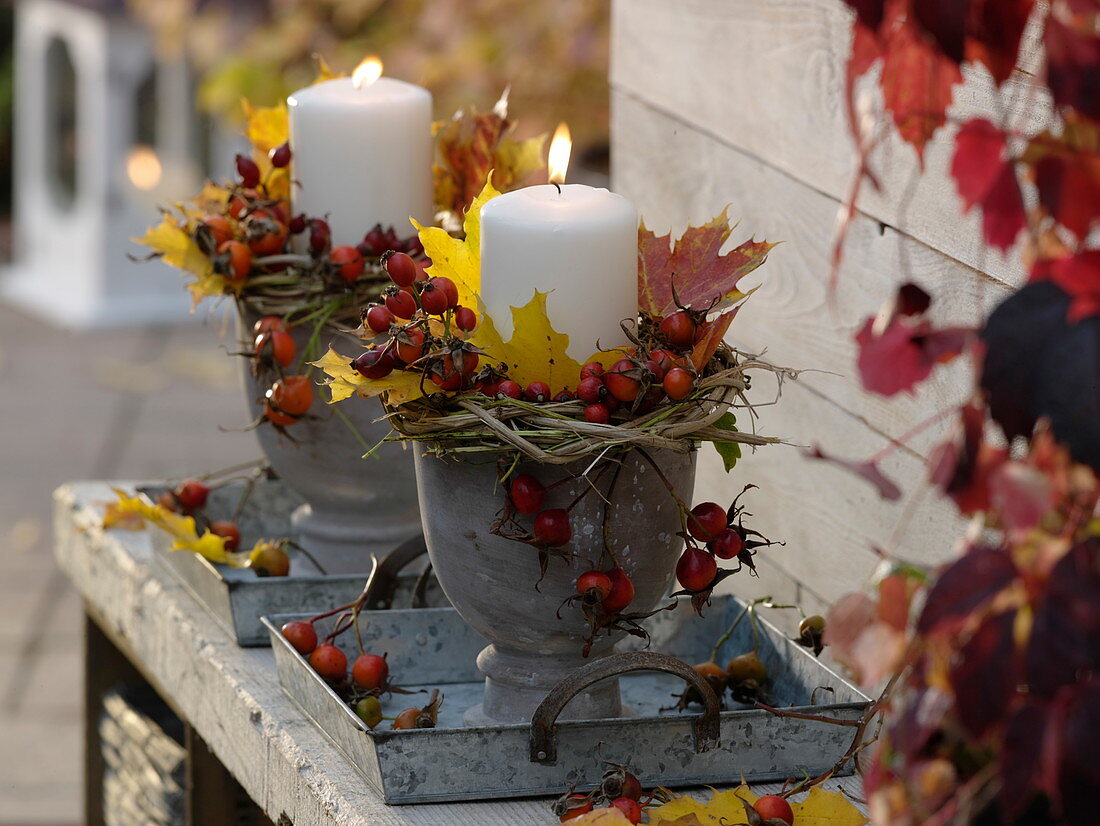 Herbstgestecke mit Kerzen