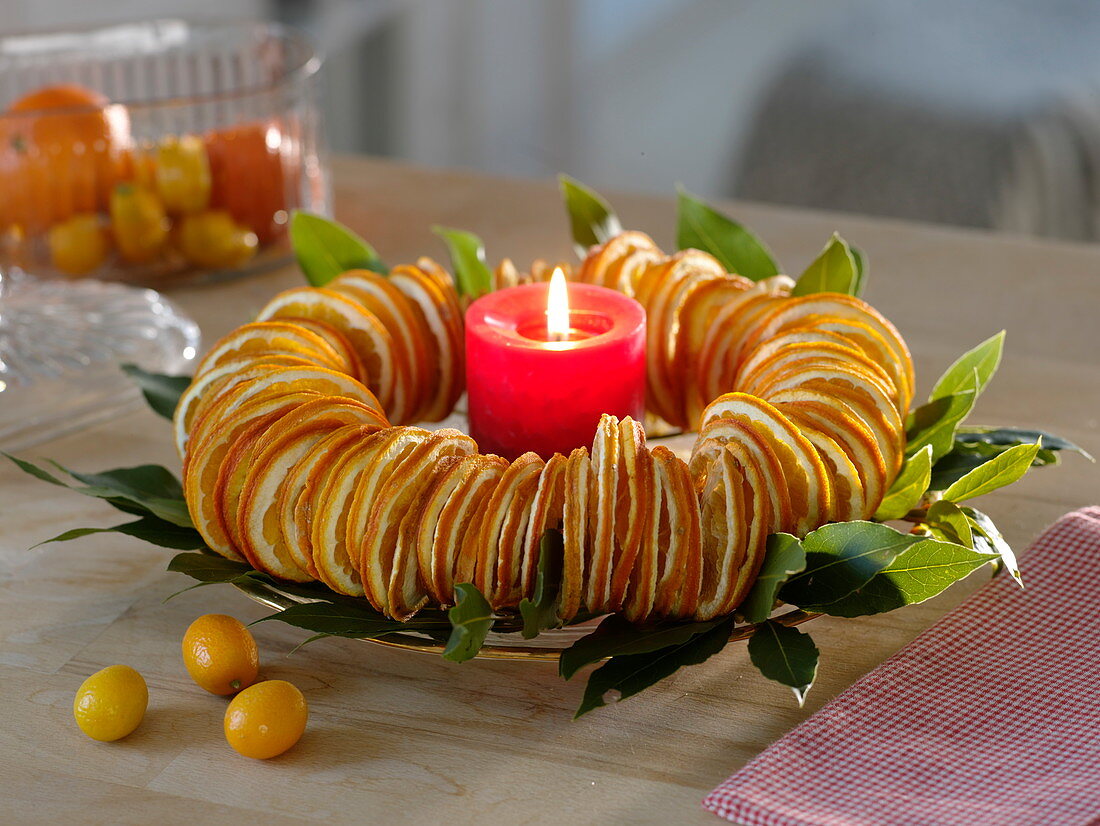 Scented wreath of dried orange slices