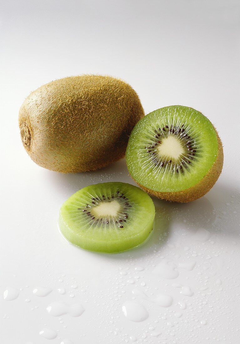 Kiwi and a Kiwi Slice