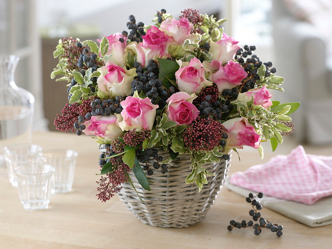 Winter bouquet with pink (rose), phoenix (black date)