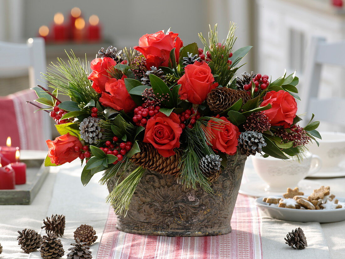 Red-Green Christmas Bouquet, Pink (Red Roses), Skimmia