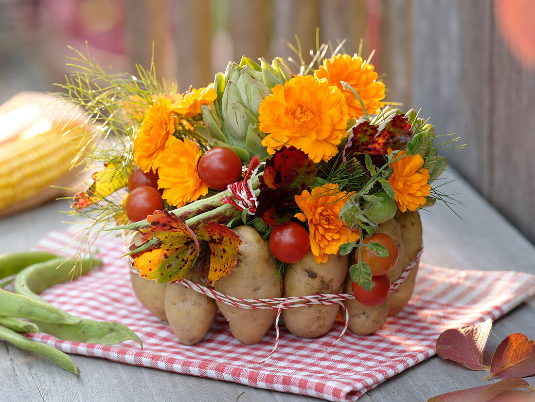 Thanksgiving Bouquet with vegetables in potato dress (2/4)