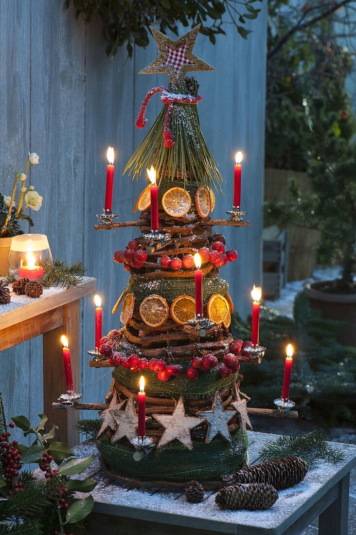 disguise cones as grapevines for Christmas tree decoration