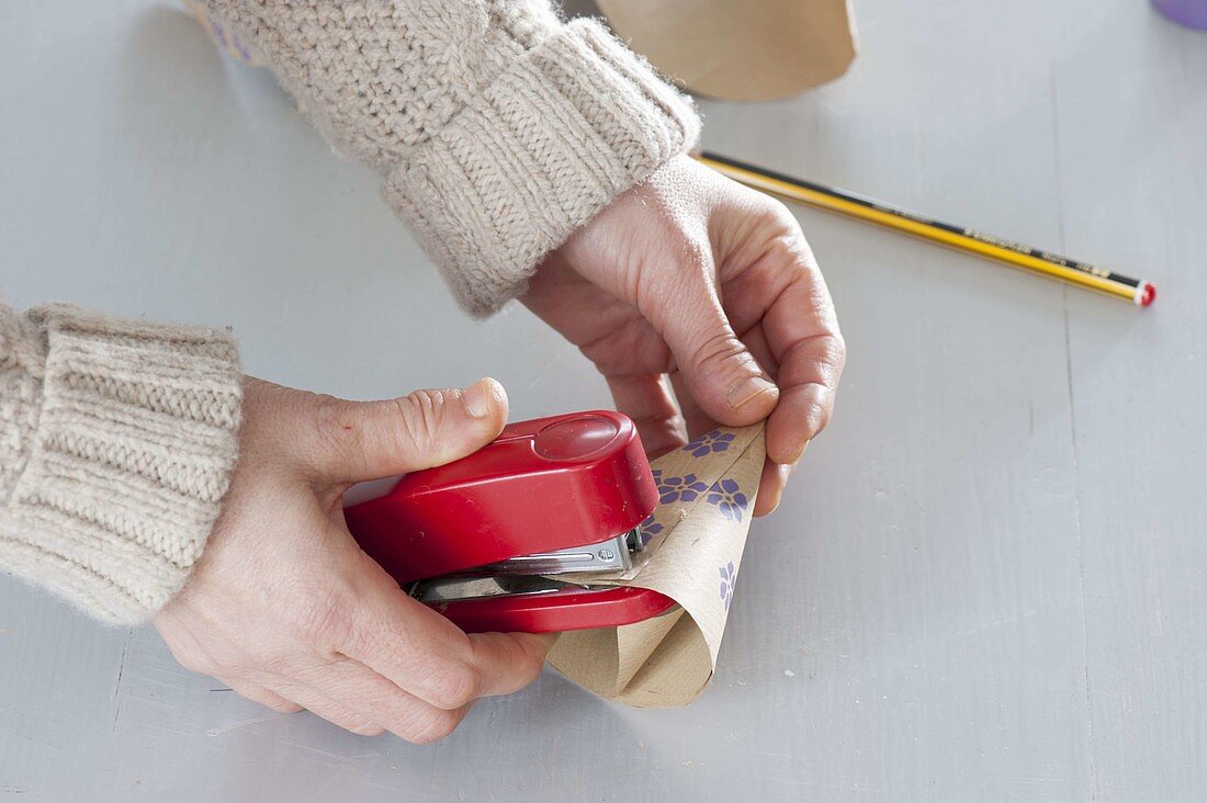 Make your own hyacinth tulips out of wrapping paper with flower print