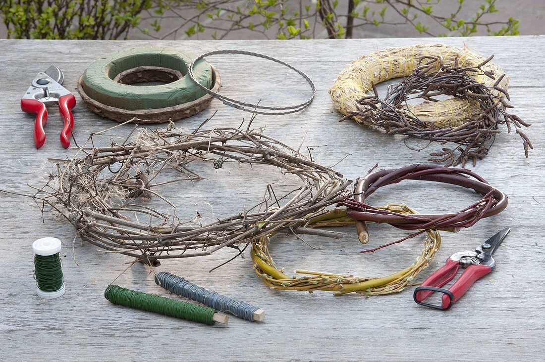 Wreath pads of various materials