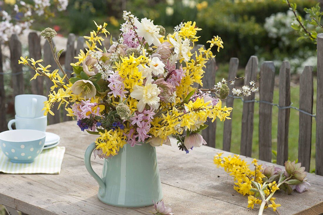 Bouquet of Narcissus, Forsythia, Helleborus