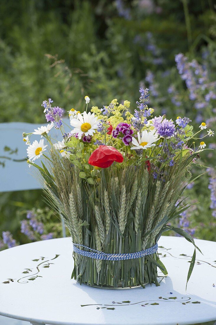 Meadow in glass with rye cladding (Secale)