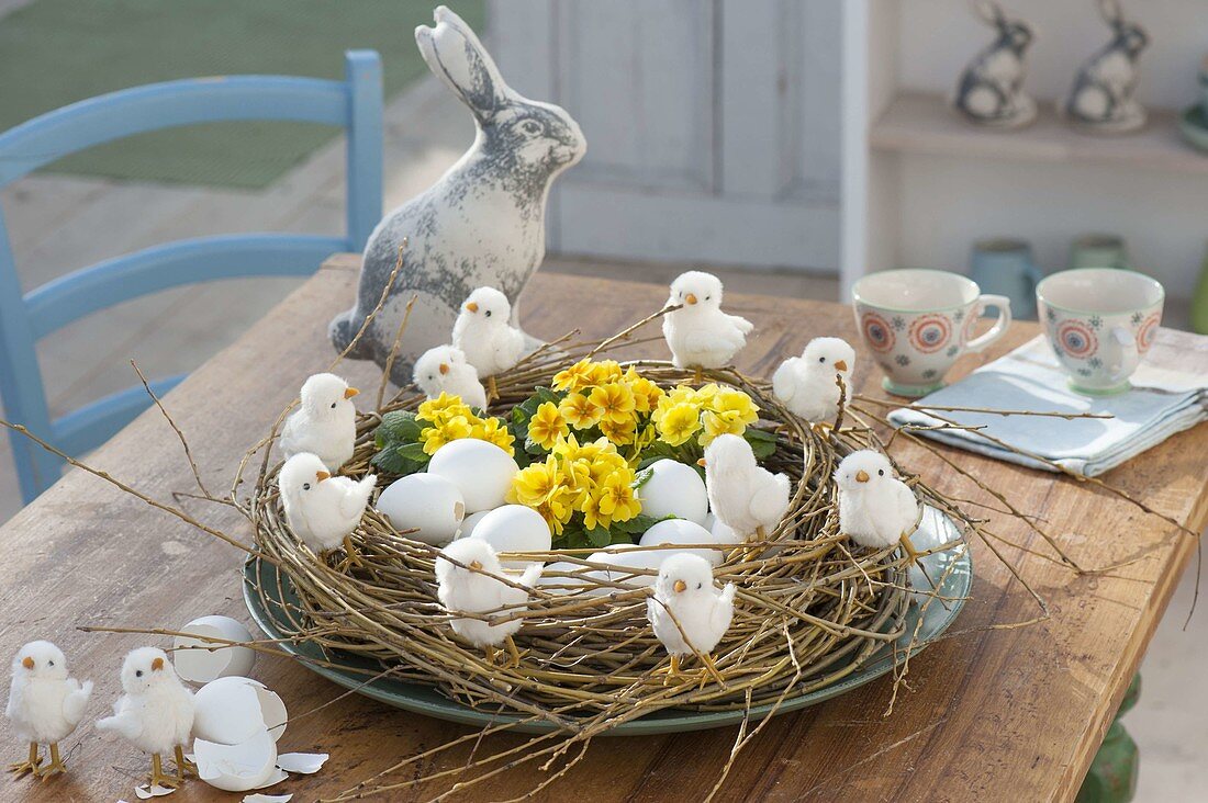 Easter wreath with primroses and chicks