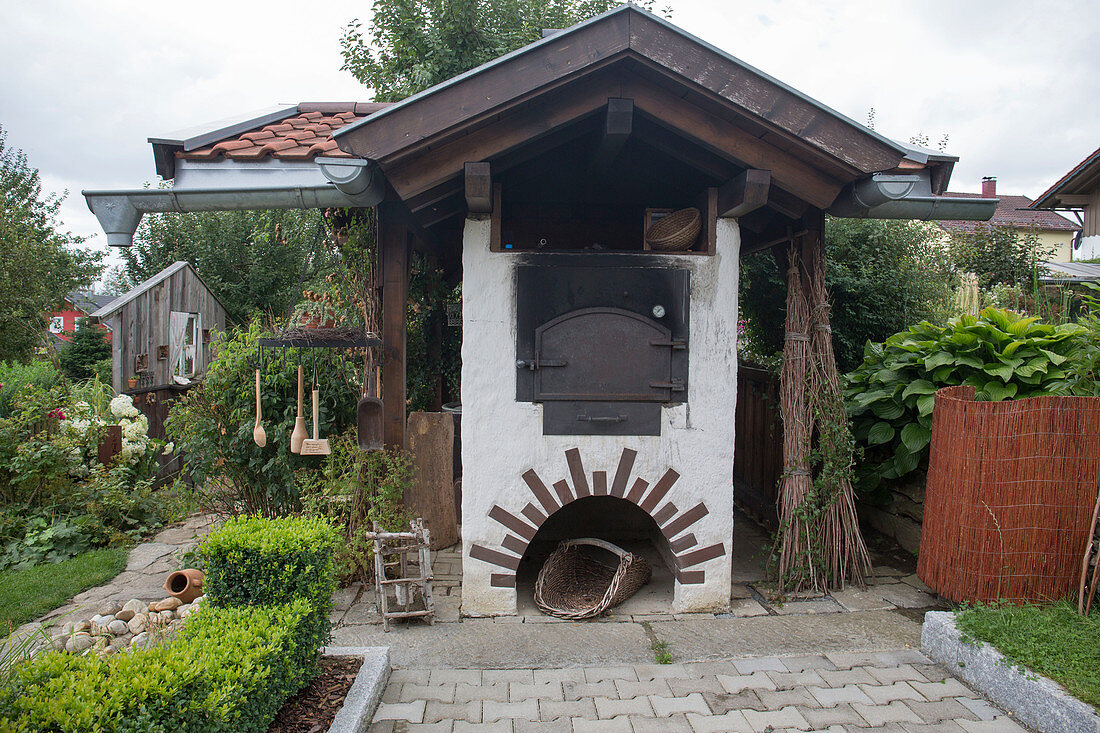 Self made baking hut for baking bread