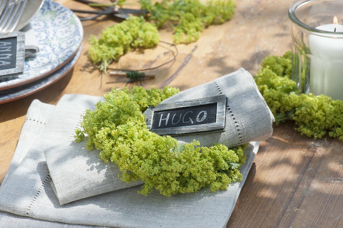 Wreath of Alchemilla flowers as a napkin ring