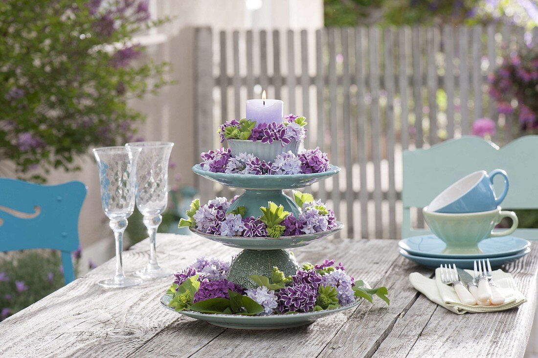 Table decoration with self made dish shelves