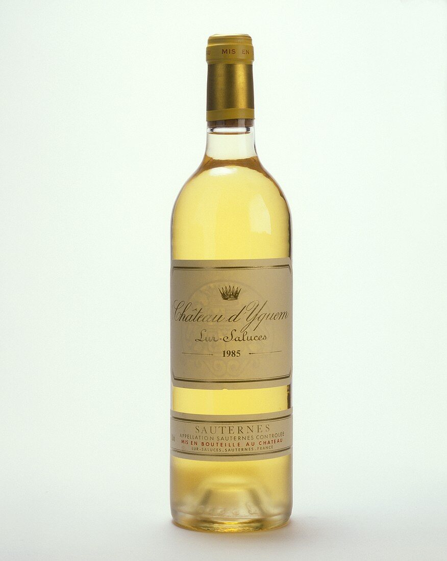 Bottle of 1985 Chateau d'Yquem (Sauternes, Bordeaux)