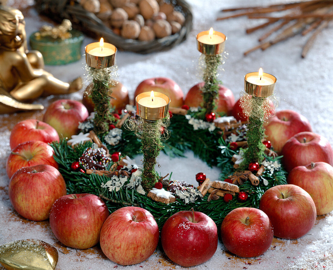 Advent wreath on wire with apple