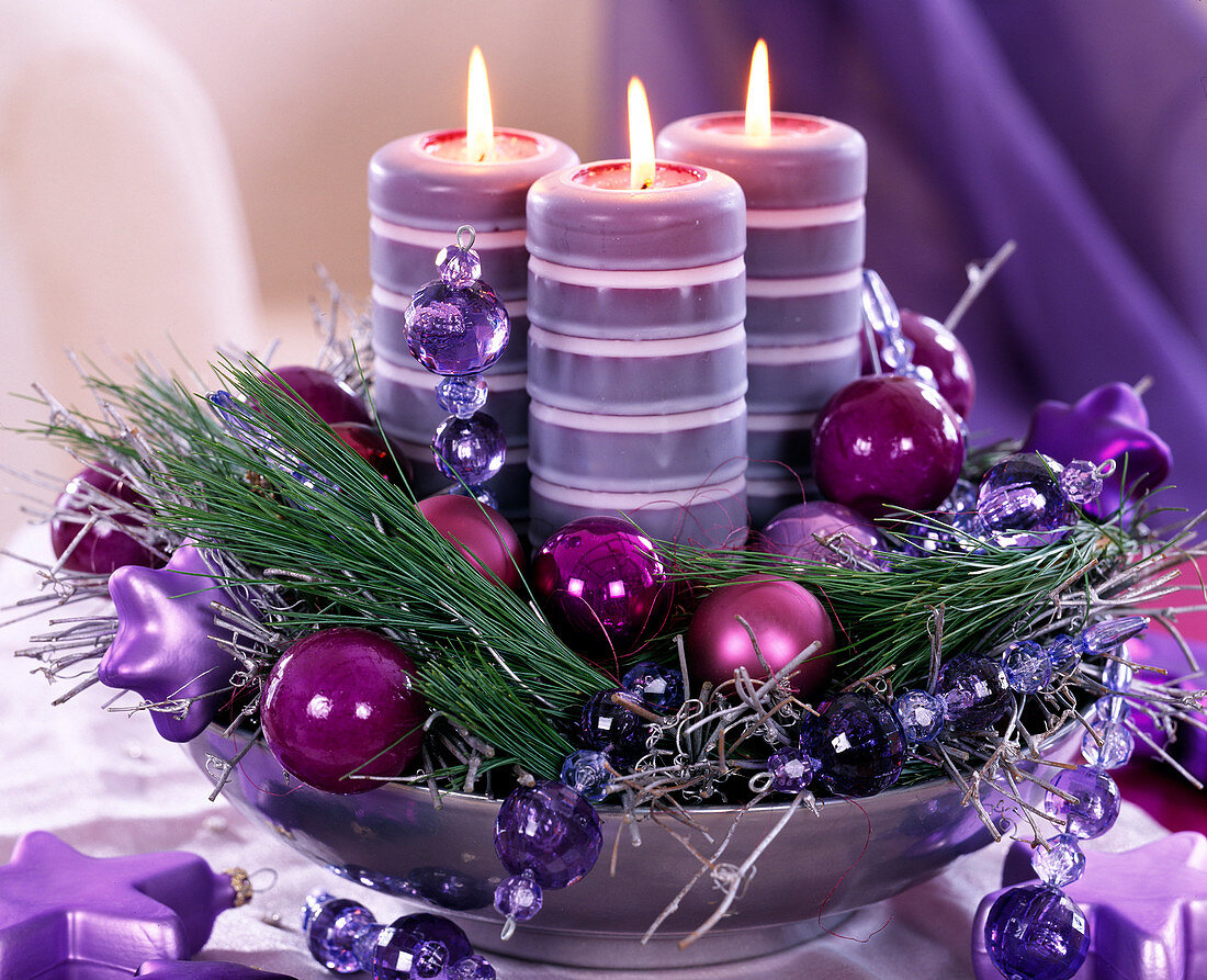 Silver bowl with candles, Pinus strobus (silk pine), silver-plated twigs