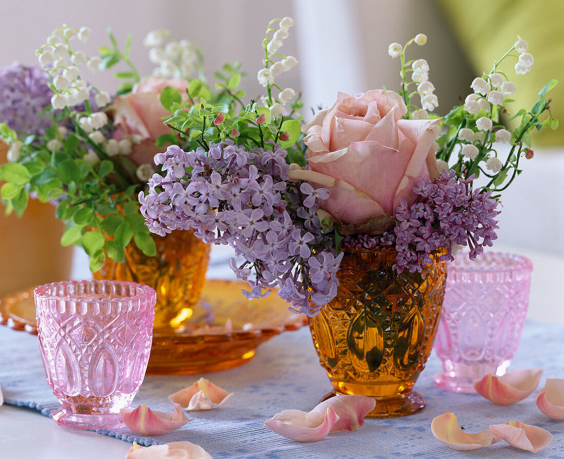 Rosa (rose), Syringa (lilac), Convallaria (lily of the valley)