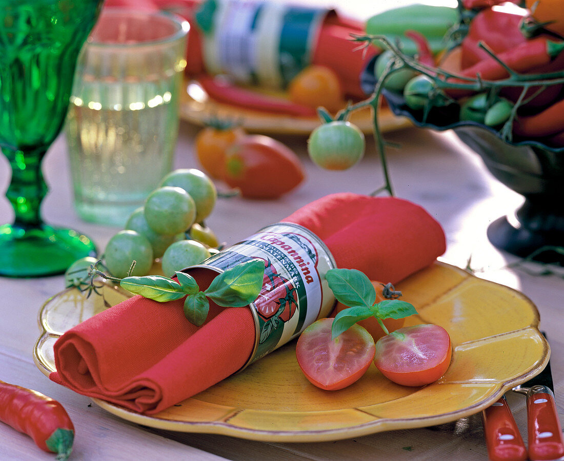 Lycopersicon (tomatoes), Capsicum (hot peppers)