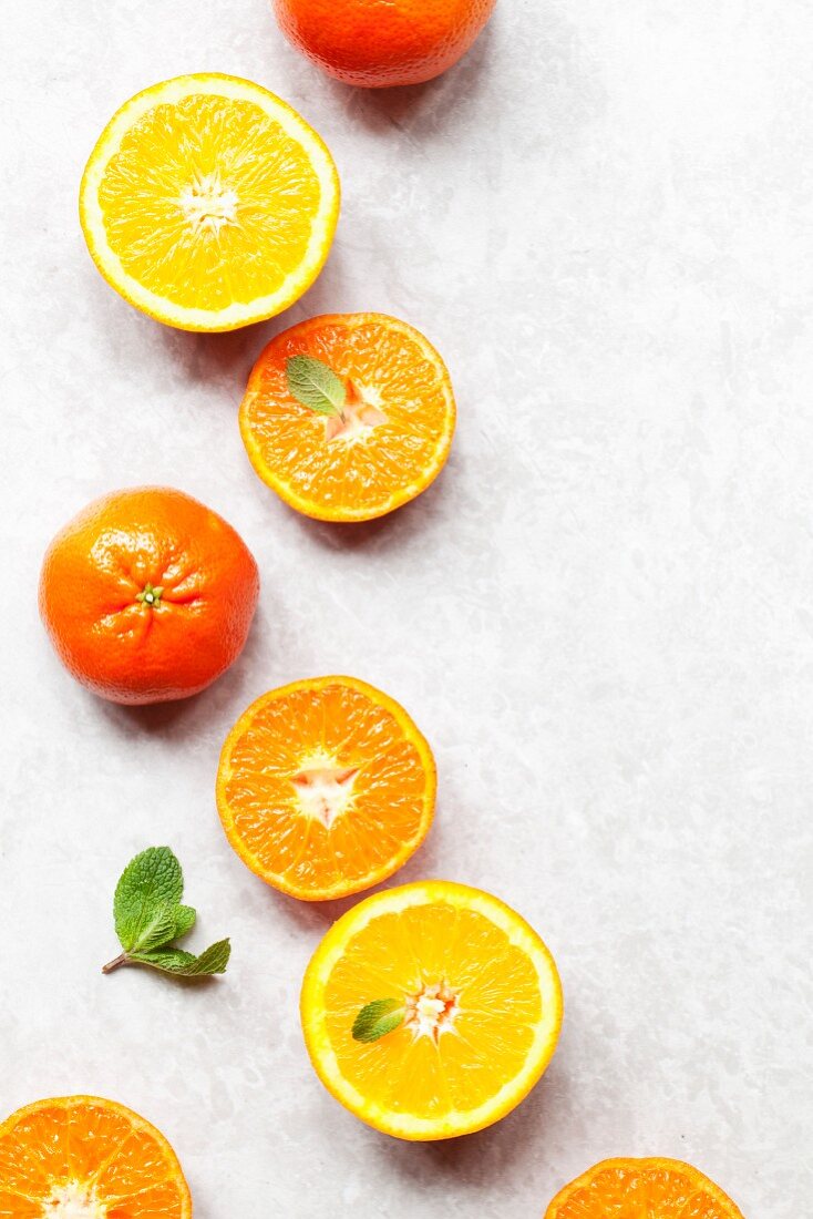 Orangen, Clementinen und Minze