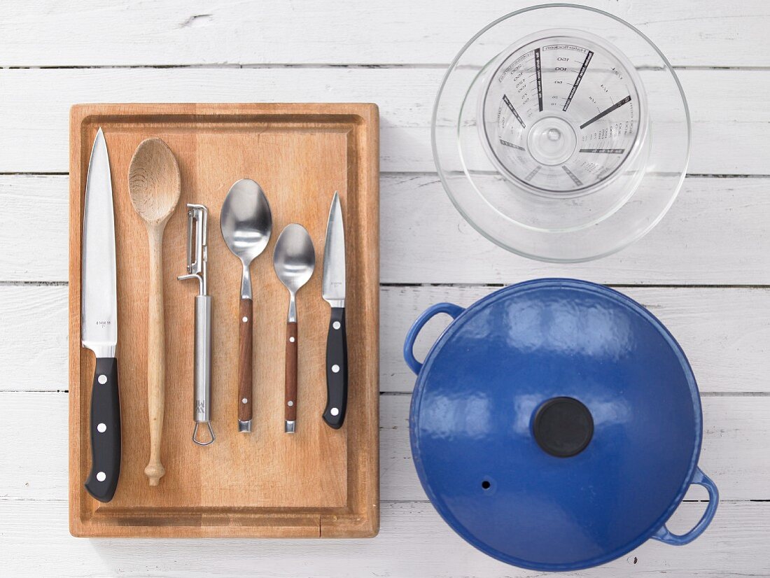Kitchen utensils for making a chicken tagine