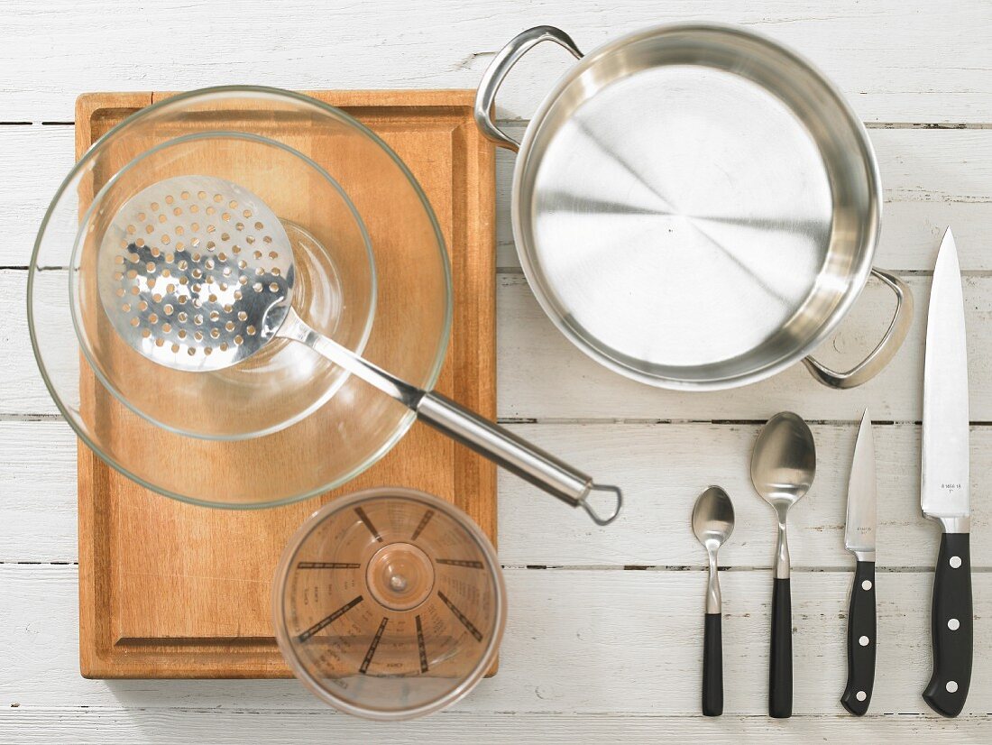 Kitchen utensils for making fried prawns