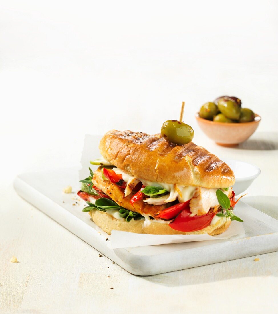 Chicken sandwich with olive