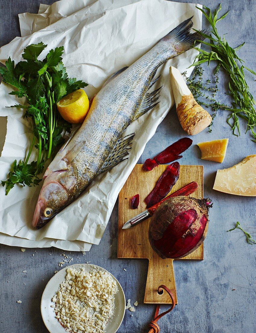 Ingredients for low-carb main dishes with fish and meat