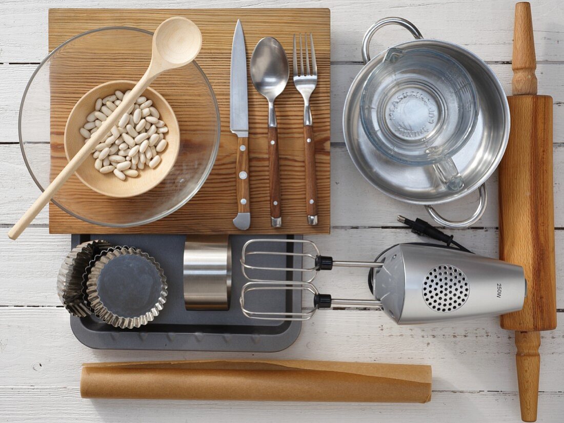 Kitchen utensils for making onion tartlets