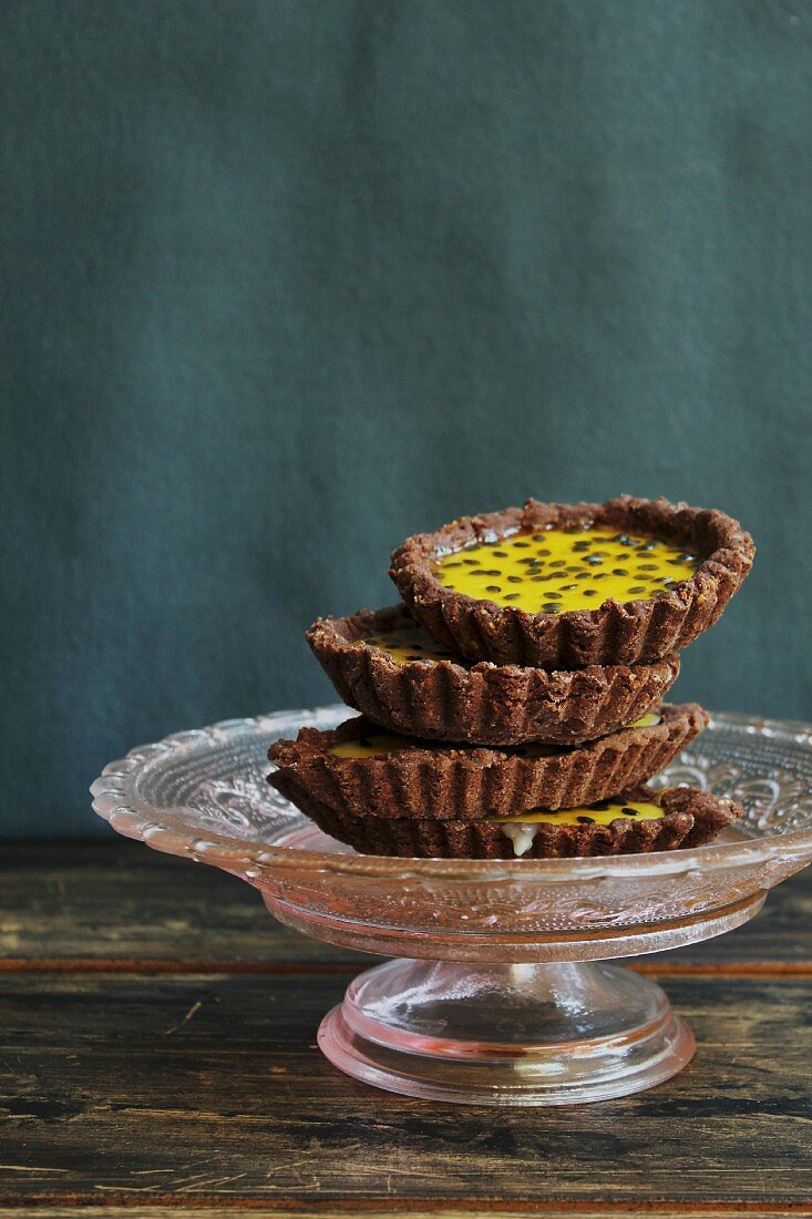 Tartlets with passionfruit cream