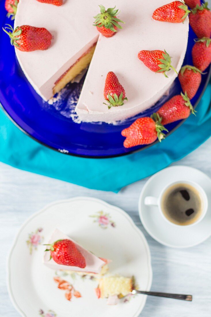 Strawberry yoghurt cake, pieces removed