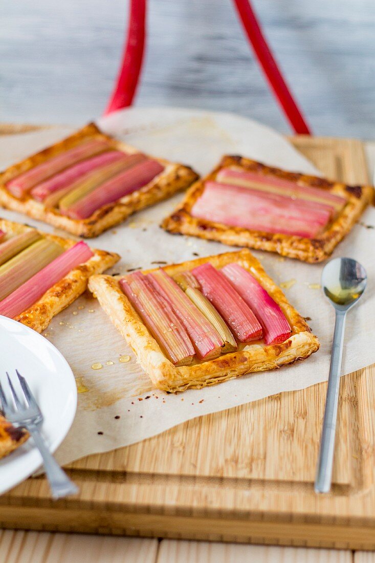 Rhubarb puff pastries