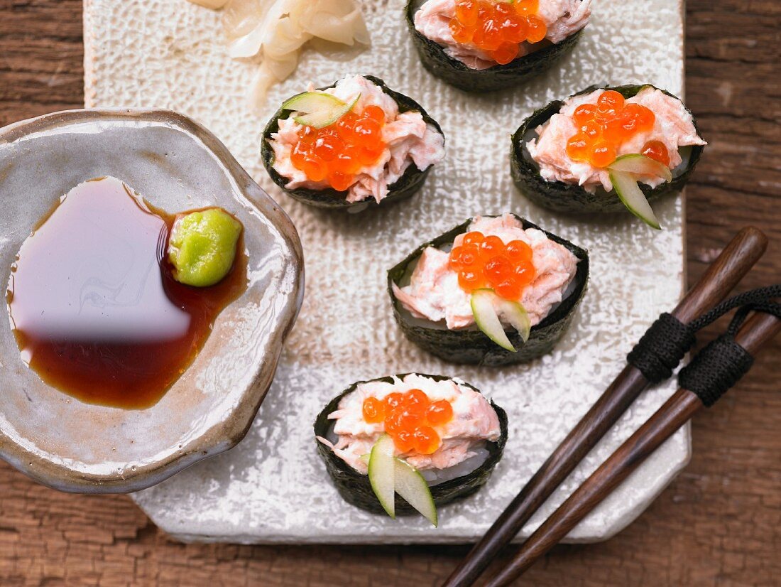 Rice boat with algae and salmon salad