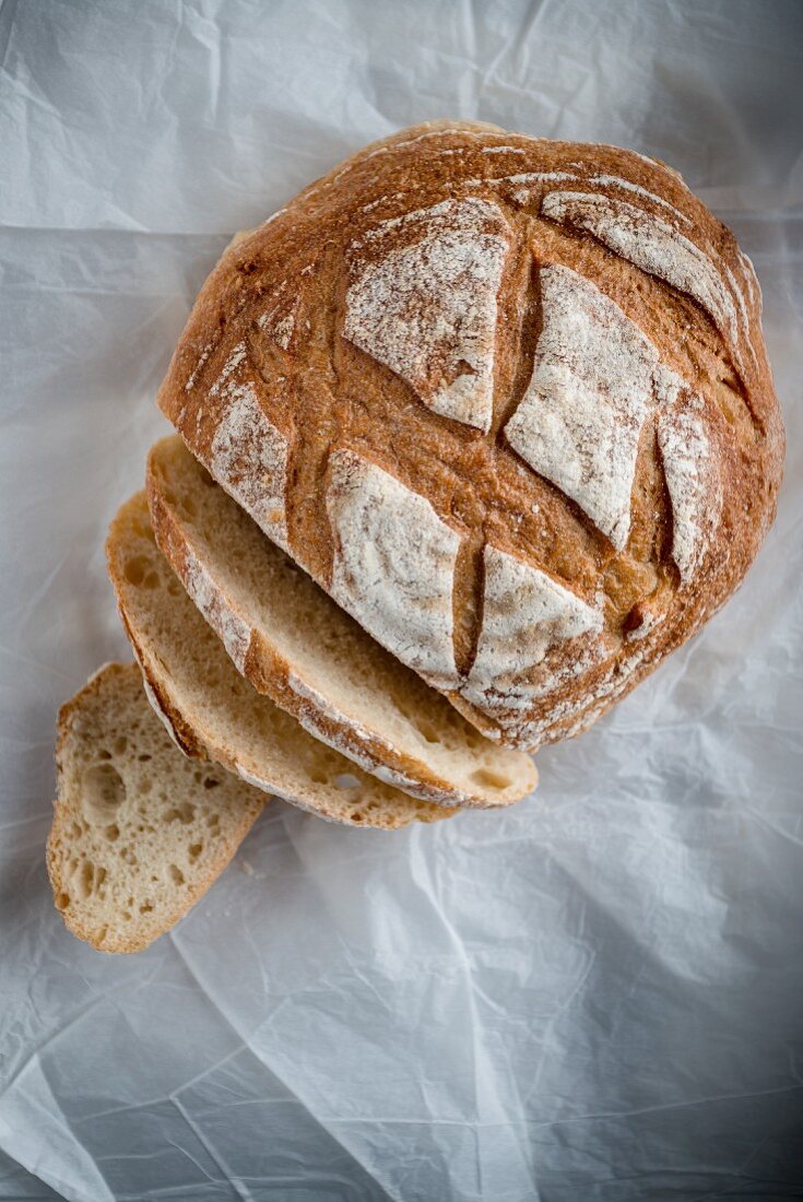 Sauerteigbrot, angeschnitten