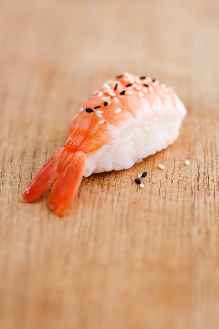 Nigiri Sushi wiht Shrimp and sesame