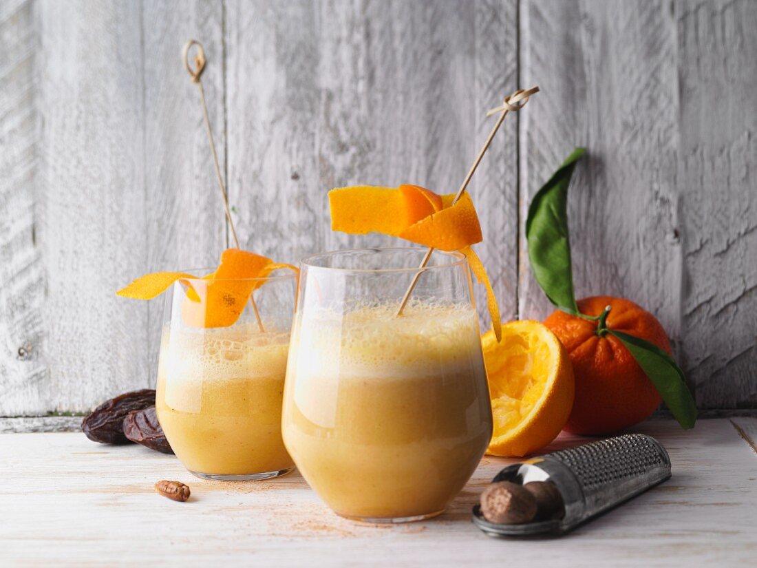 Orange and date shake with pear and nutmeg