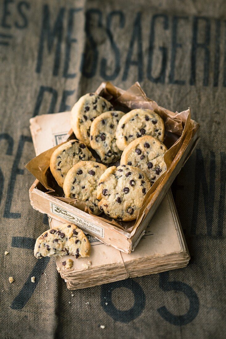 Schnelle Mandel-Cookies mit Schokotröpfchen