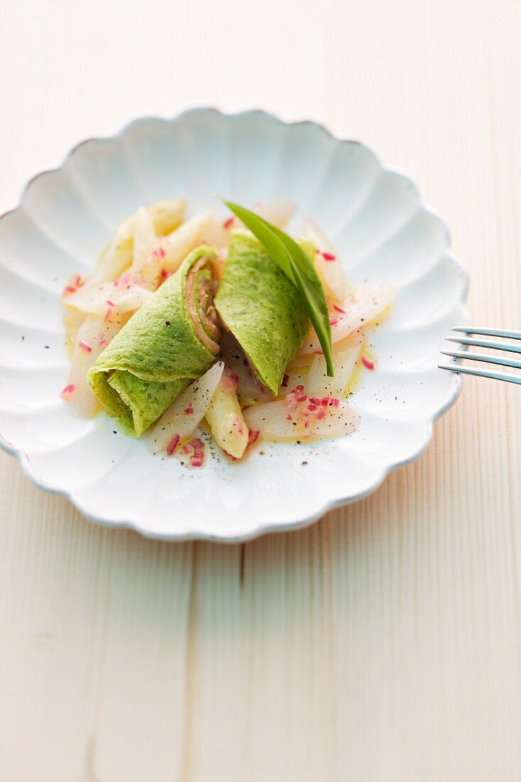 Wild garlic crepes with asparagus