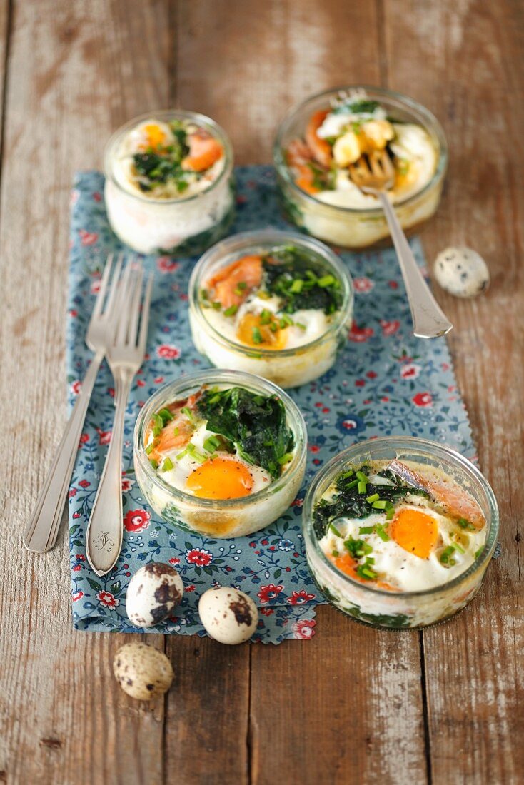 Eggs baked with spinach and salmon for Easter