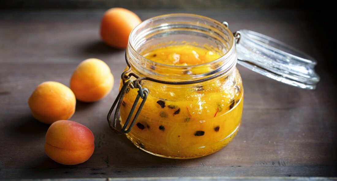 Preserved apricots with barberries