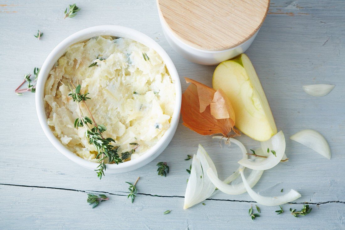 Veganes Pastinaken-Apfel-Zwiebelschmalz (sojafrei)